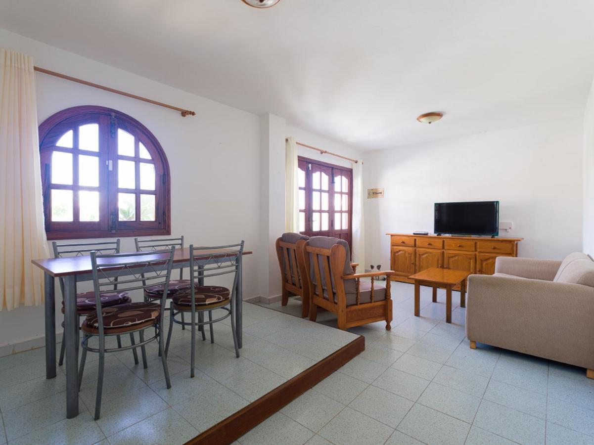Homeforguest Apartamento Acogedor En Caleta De Fuste Luaran gambar